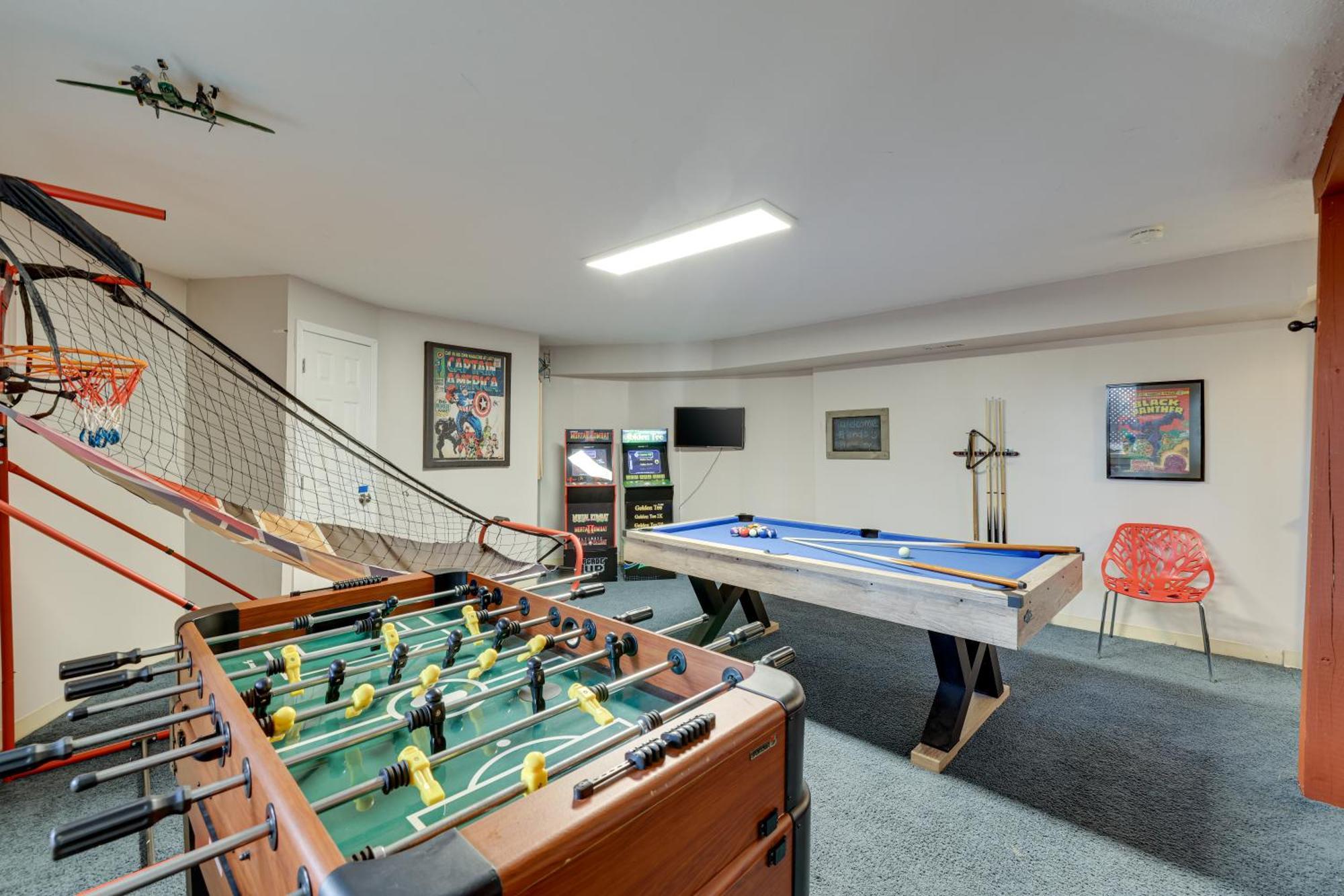 Unique Roundhouse: Hot Tub-Game Room-Firepit&More! 布什基尔 外观 照片